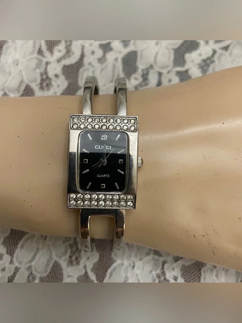 Gucci 90001 Quartz Silver Tone with Rhinestones Bangle Ladies Watch